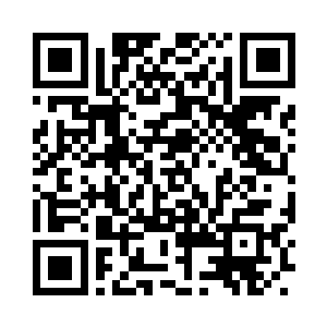 另一位官员看似拆台实则很是配合的说道二维码生成