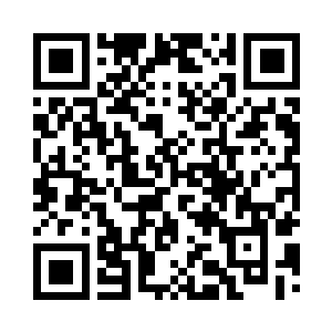 另一名医生拿出酒精棉签开始为韩忆消毒二维码生成