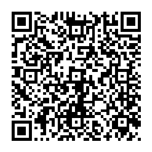 另一边是灰暗的天空下奔赴绞刑场的记者做现场直播――伊利诺州第一位被执行处决的女人二维码生成