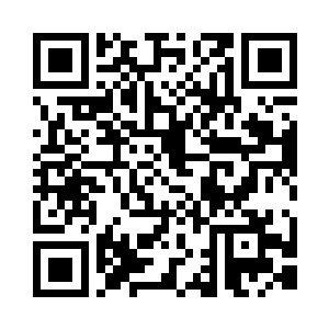 另外一只手细细的在上面抹上了一层蜂蜜二维码生成