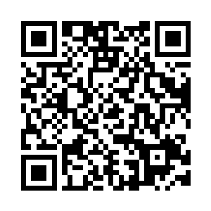 另外一尊是血常跪在他面前的雕像二维码生成