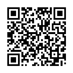 另外三个男生中有两个穿着格斗市的校服二维码生成