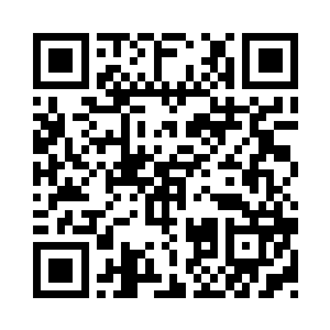 另外两堆人的首领分别是一位中年宫装二维码生成