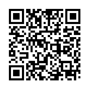 另外俩形体女老师引导参选者做各种动作二维码生成