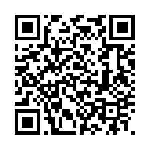 另外几位风水师朝着他走过来的时候二维码生成