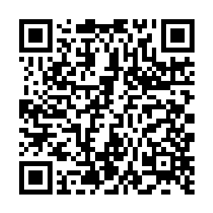 只不过对于对方的这种行为龙傲天心中却是十分的反感二维码生成