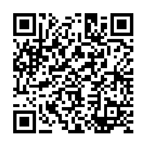 只听到那两个外来修士中的那个中年修士朝着梁之洞冷冷地一哼二维码生成
