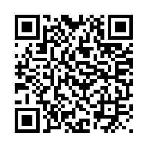 只好把碧刀和毒剑尊者困在神殿中二维码生成