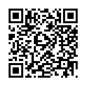 只感觉沙地底下有一双手紧紧的抓住他的脚腕二维码生成