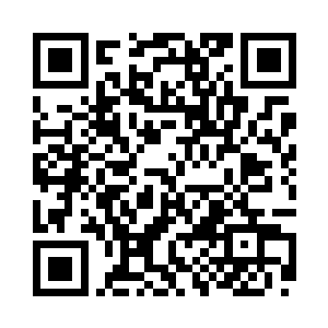 只是用疑惑的目光在他身上来回打量了好几眼二维码生成