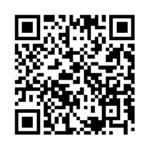 只是盯着镜子里自己的目光已经微微偏向二维码生成