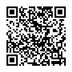 只是眼神有意无意的淡淡的瞄了一眼梁家的茶室的方向二维码生成