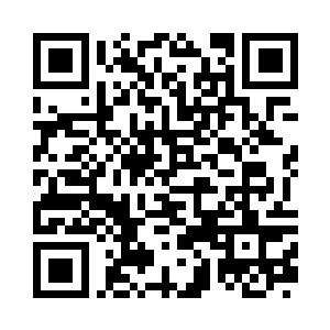 只是自顾自地收拾着办公桌上的东西二维码生成