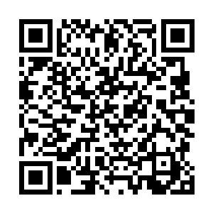 只有两人粗重的喘息和石傀啃噬矿石传来的咔嚓嚓的声响二维码生成
