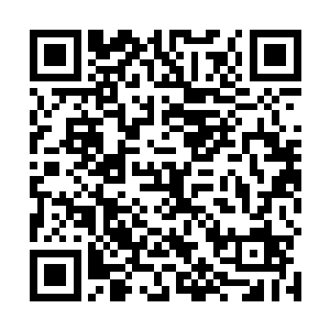 只有那个叫欧鸿羽的家伙离开之前狠狠的盯了张铁一眼二维码生成