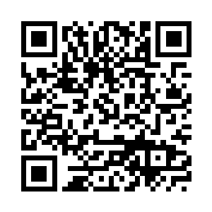 只看见几条狗摇着尾巴在周围晃悠二维码生成