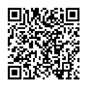 只见一道没有出现任何异样的白色光点却是缓缓浮现而出二维码生成