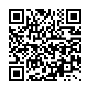 只见丁长生正和一个警察在嘀咕什么呢二维码生成