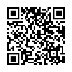 只见他无名指上的戒指正在绳索上面割动着二维码生成