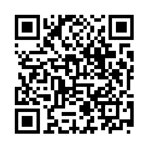 只见他正小心翼翼的掀起左腿的裤管二维码生成