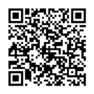 只见叶问天原本酷炫无比的恶魔之躯居然开始开裂崩解二维码生成