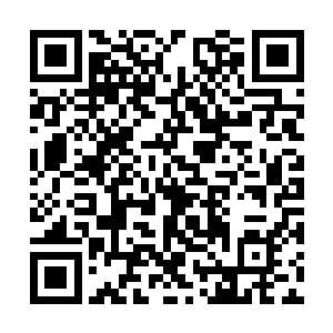 只见和方恒站立在一起的皇玄血却是身体猛然一动二维码生成