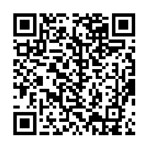 只见多棱拱口中间的小口子上不时有剧烈的火苗吞吐出来二维码生成