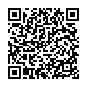 只见好似由空间形成的透明的音符从琴弦中传出二维码生成