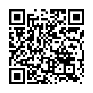 只见小惠伸出双手在黑暗中摸索着二维码生成