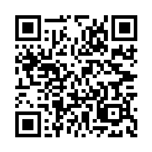 只见少女白皙的手握着一柄绣着牡丹的团扇二维码生成