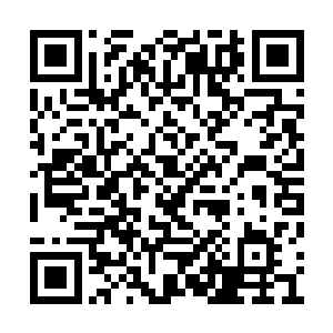 只见得那捆缚住他的丝线竟已突破小乾坤的封锁二维码生成