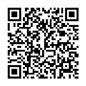 只见杨戬的眉心之处不断的散发出一道道紫色的光芒二维码生成
