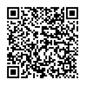 只见那个屏幕页面上显示出来的赫然是一个现役米军士兵的详细档案二维码生成