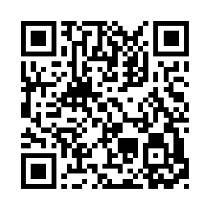 只见那家仆的一只手不知何时按在自己身上二维码生成