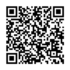 只见那束百米长的紫色剑芒带着一股恐怖的威势二维码生成