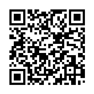 只见食指上套着一个墨绿色的戒指二维码生成