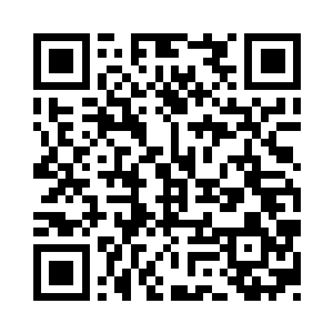 可从左右两侧过来的血族依旧十分小心二维码生成