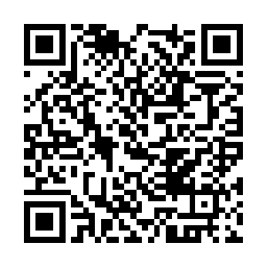 可以毫无顾忌的在男人面前表现自己是吃货的样子二维码生成