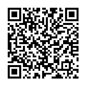 可以让里维斯先生和瑟曼小姐以及他们的经纪人留一下吗二维码生成
