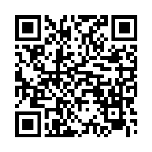 可刚吃了第一口就忍不住的捂住嘴巴二维码生成