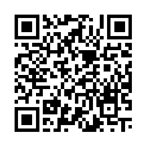 可在他凌厉凶猛的铁青色双掌之下二维码生成