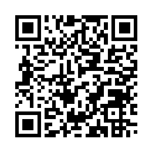 可如今一个男人如此近距离的注视二维码生成