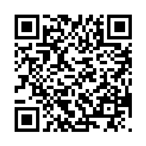 可帝沧澜却堂而皇之的抱着他的未婚妻二维码生成