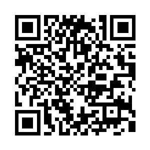 可怜的苏落只能拿出通讯珏给南宫流云抱怨二维码生成