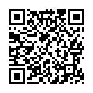 可是在看到木萦两人时却是露出了一抹微笑来二维码生成