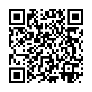 可是当她看到放在自己脖子上的短刀的时候二维码生成