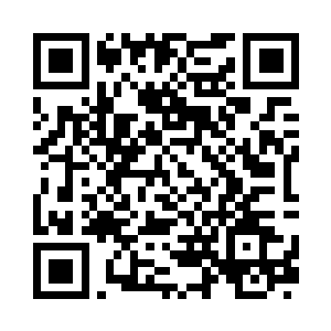 可是看到台上正等着孩子们提问问题的先生时二维码生成