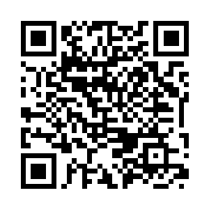 可是眼角瞥到不远处的慕容昊和闻人修时二维码生成