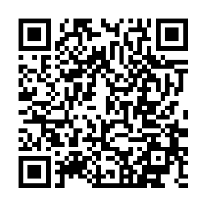 可是瞄了半天没看到你说的那个三年二班的招牌――二维码生成