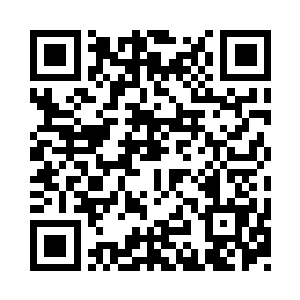 可是这些人竟然把她紧紧的堵在人群中间二维码生成